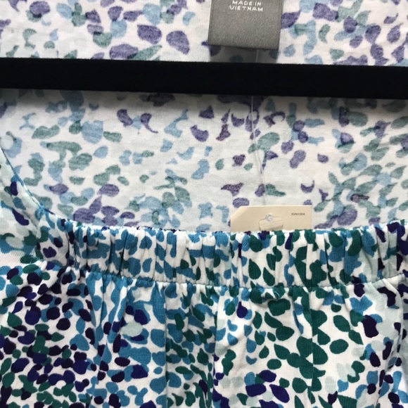 Ann Taylor Blue/Green T Shirt - size L - Picture 3 of 4